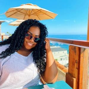 Meet your Posher, Tiara